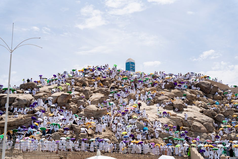 Peste 1,5 milioane de credincioși se adună pe Muntele Arafat în condiții extreme