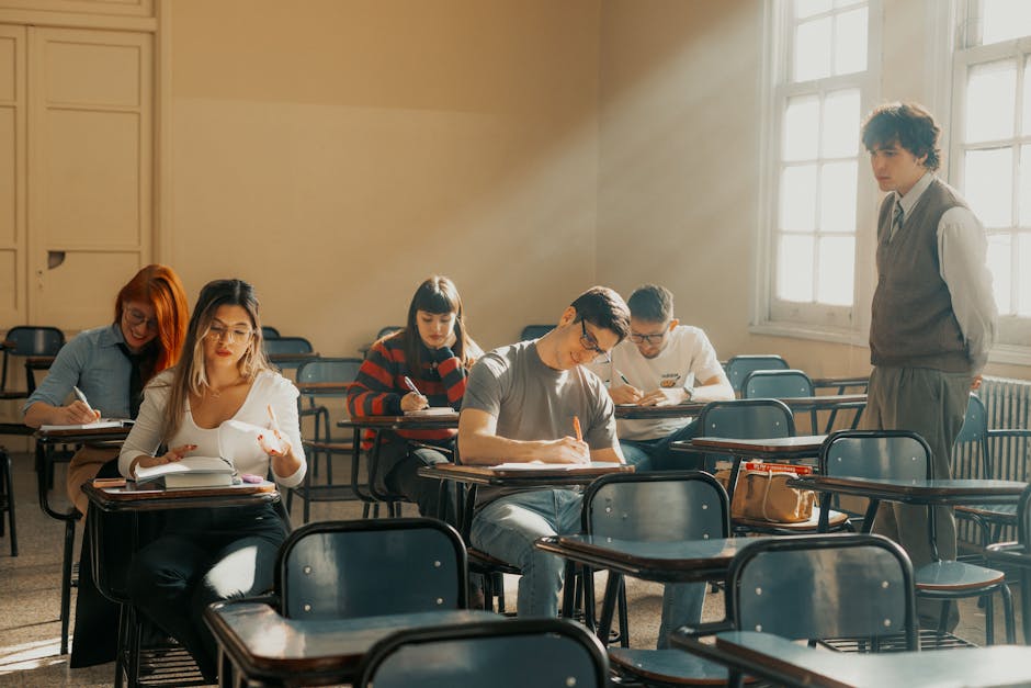 Corupție în învățământul superior: doi profesori reținuți la Politehnica București