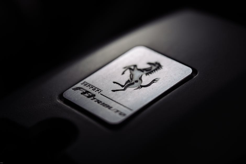 Scăderea acțiunilor Ferrari după lansarea modelului electric Luce: ce se ascunde în spatele reacției pieței