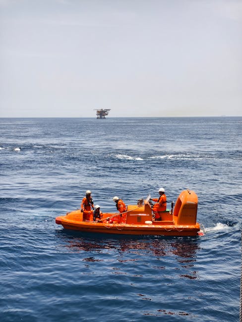 Explozie pe un petrolier în Marea Neagră: echipajul evacuat în siguranță