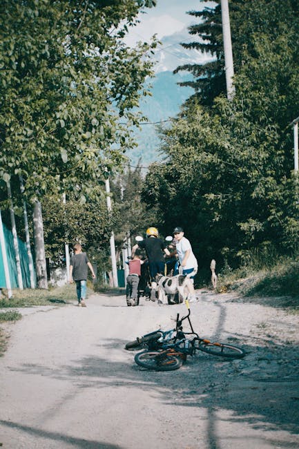 Accident de bicicletă în Pitești: Un băiat de 12 ani salvat de o cască de protecție
