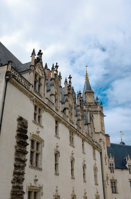 Descoperă Nantes: orașul francez plin de castele și atracții culturale