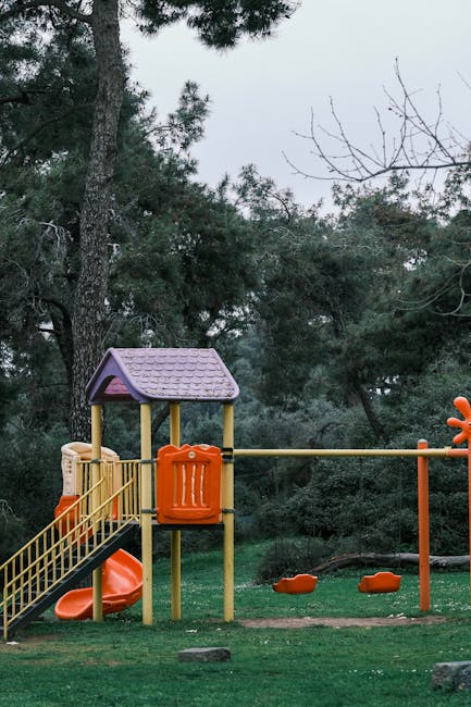 Mioveni își salută copiii cu un nou loc de joacă modern