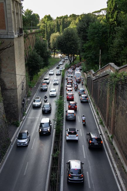 Proteste în Italia afectează traficul rutier: ce trebuie să știe călătorii