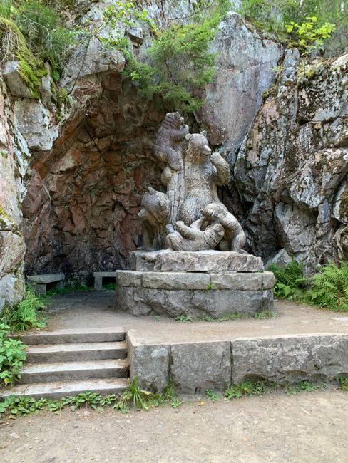 Studenții Erasmus descoperă comorile naturale ale Bihorului
