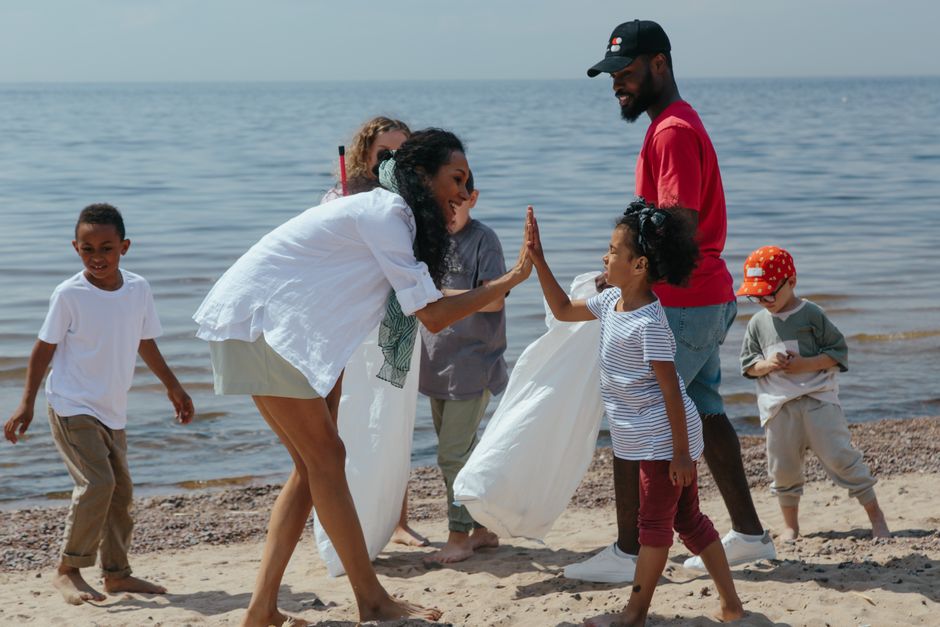 O vacanță de vis la mare pentru copii din centrele de plasament din Iași