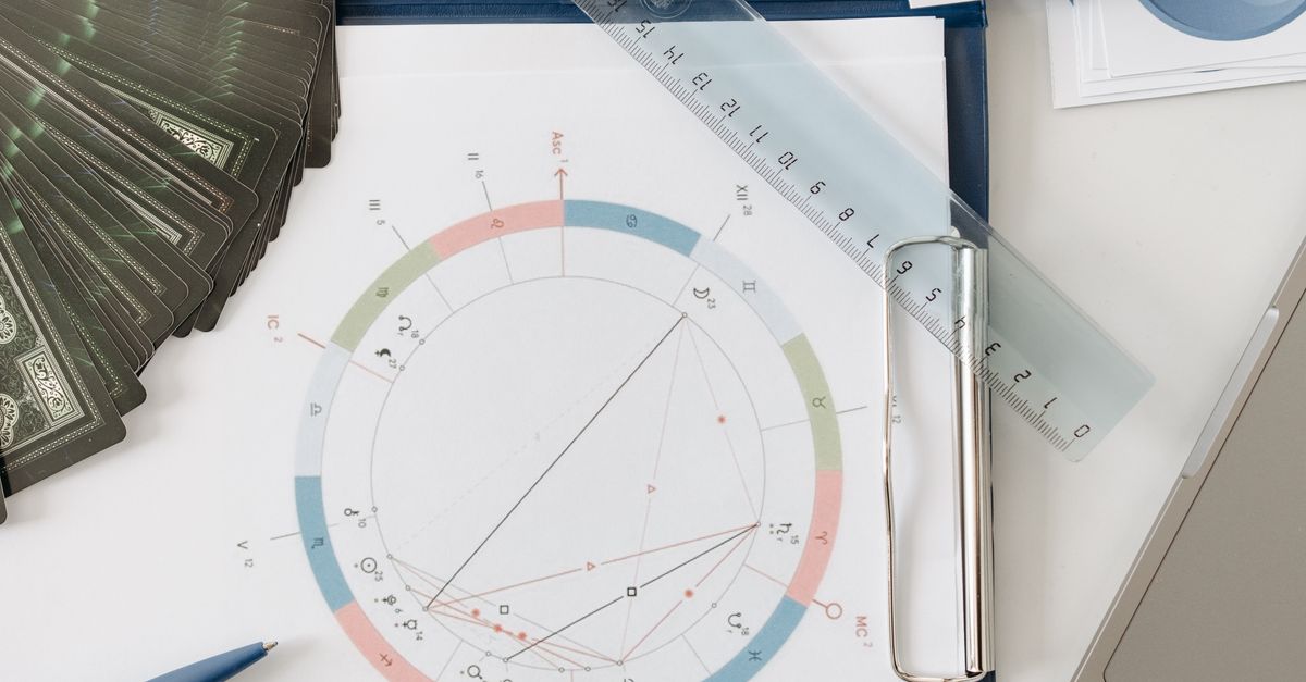 Mesajul Universului pentru zodii: Noroc și succes în pragul ușilor voastre
