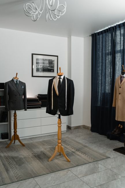 Descoperiți costumele perfecte pentru orice ocazie la RRS Eleganza Superiore