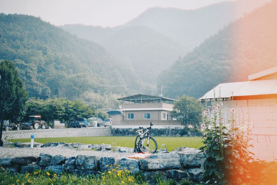 Descoperă frumusețile satului Filpea într-o tură de mountain bike