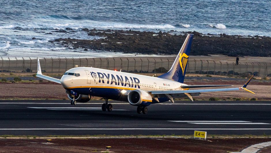 Incident inedit pe aeroport: o roată Ryanair a luat-o la fugă