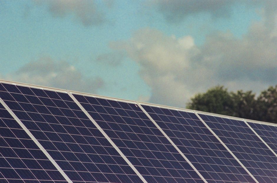 Jandarmii din Maramureș îmbrățișează energia solară pentru un viitor mai verde