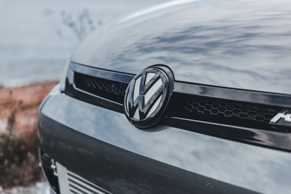 Volkswagen anunță restructurări majore: 100.000 de locuri de muncă în pericol