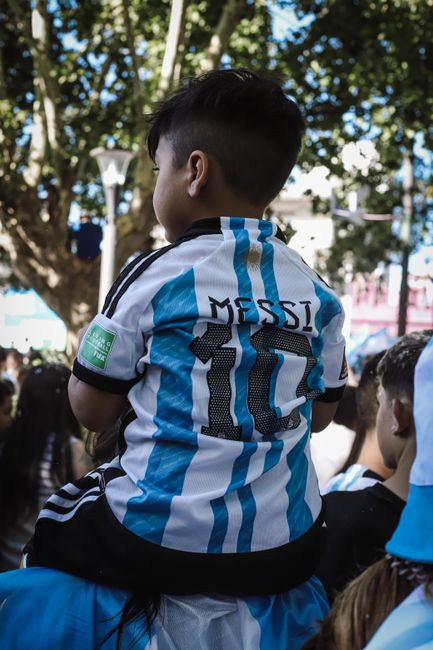 Lionel Messi își încheie cariera internațională după 21 de ani de glorie