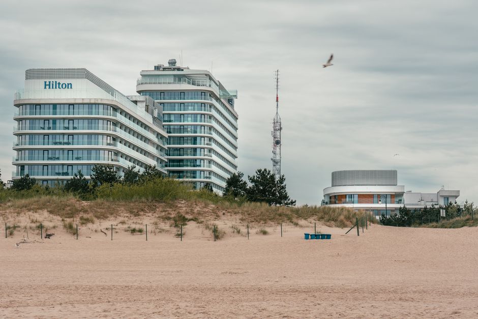 Preluarea Turism Hotel SRL din Năvodari de către Dămășaru și asociații, o mișcare strategică în turism