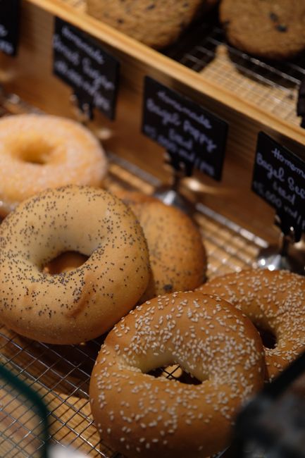 Descoperă cum să faci bagels delicioși acasă: rețetă simplă și rapidă