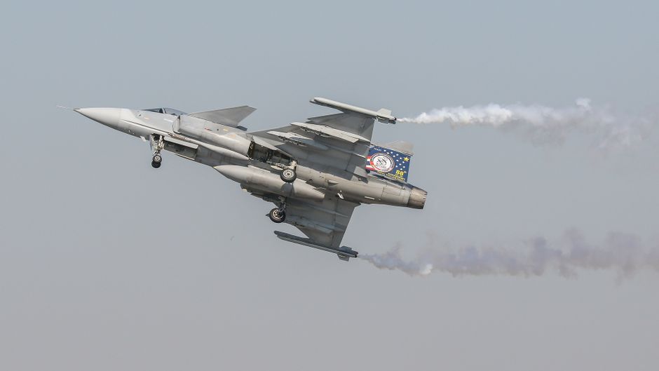 Un avion de vânătoare Gripen din Ungaria se prăbușește, pilotul se salvează