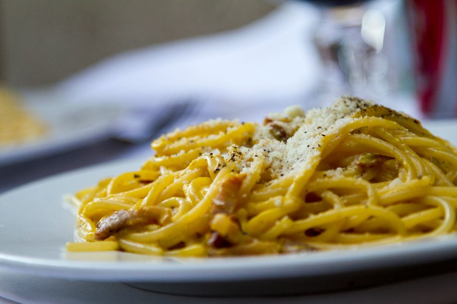 Descoperă secretul pastele Carbonara: de ce Pecorino Romano este esențial