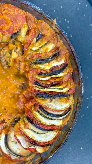 Descoperă rețeta de Ratatouille la cuptor: Trucuri pentru legume gătite perfect