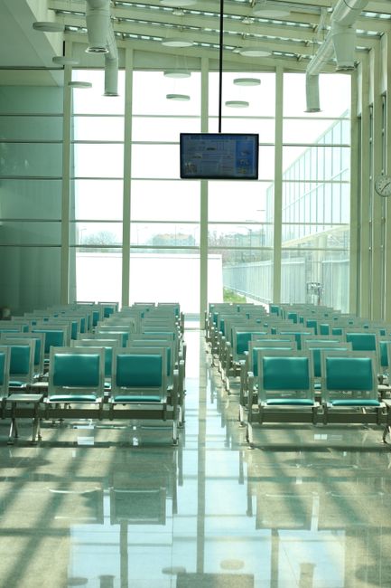 Aeroportul Suceava se modernizează: o nouă sală de așteptare înlocuiește containerele vechi