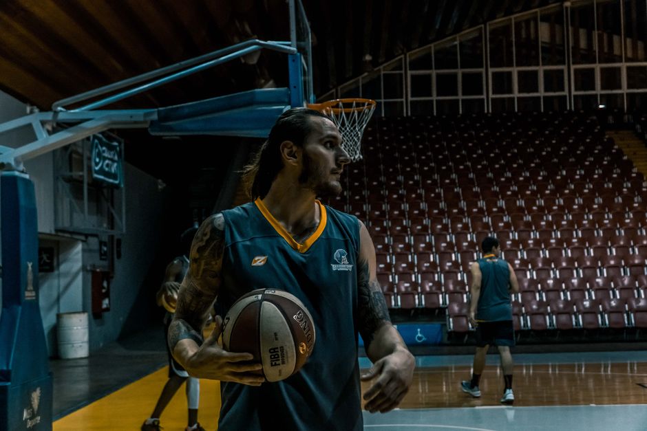CSU Sibiu își întărește echipa cu un nou transfer: Ismael Plet, olandezul de 2.04 metri