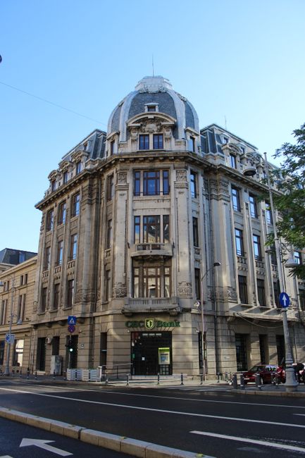 Băncile UniCredit și Raiffeisen contestă sancțiunile pentru manipularea ROBOR