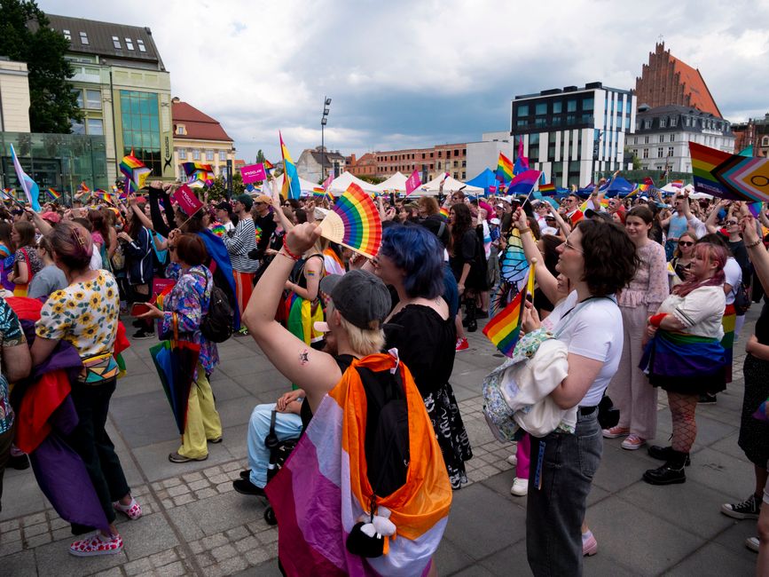 Tensiuni la Oradea Pride 2026: Amenzi aplicate înainte de marș