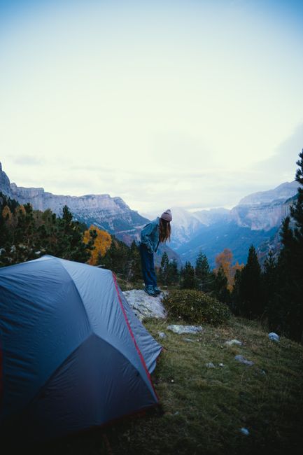 Descoperă magia campingului la Pietriceaua: un weekend de neuitat
