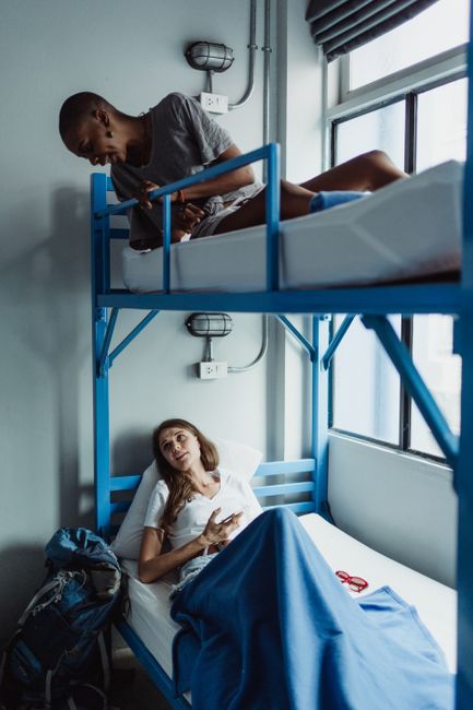 Cum a reușit o tânără să scape de o datorie uriașă locuind într-un hostel