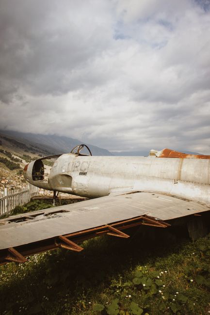 Expediție fascinantă în Munții Rodnei: descoperiri despre un bombardier prăbușit în 1944