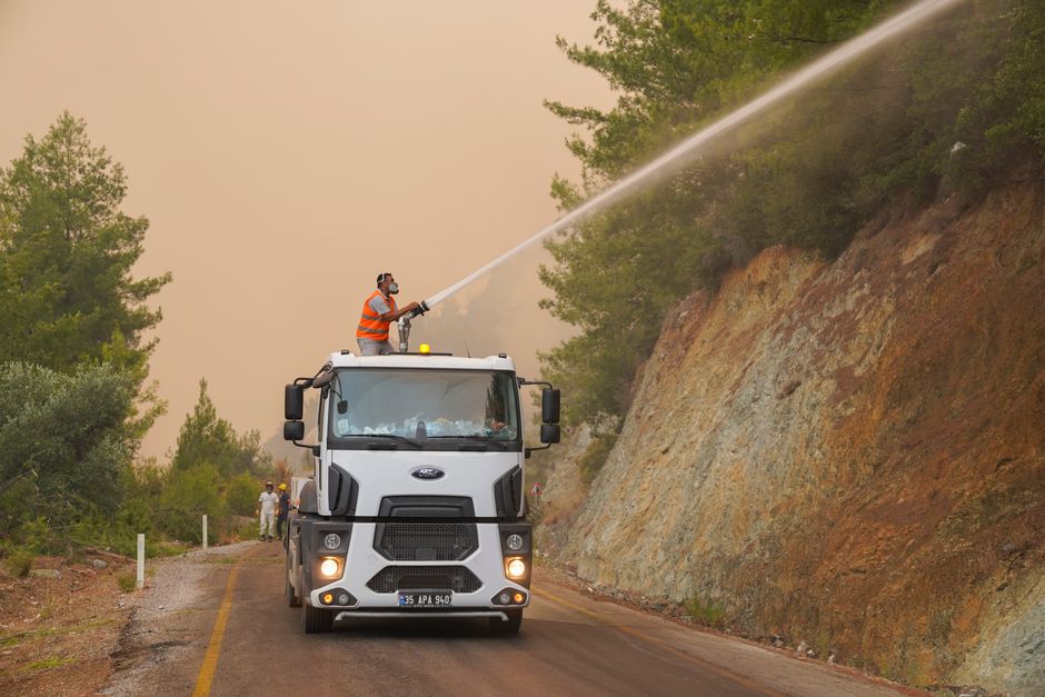 Incendiile devastatoare din Turcia afectează stațiunile turistice frecventate de români