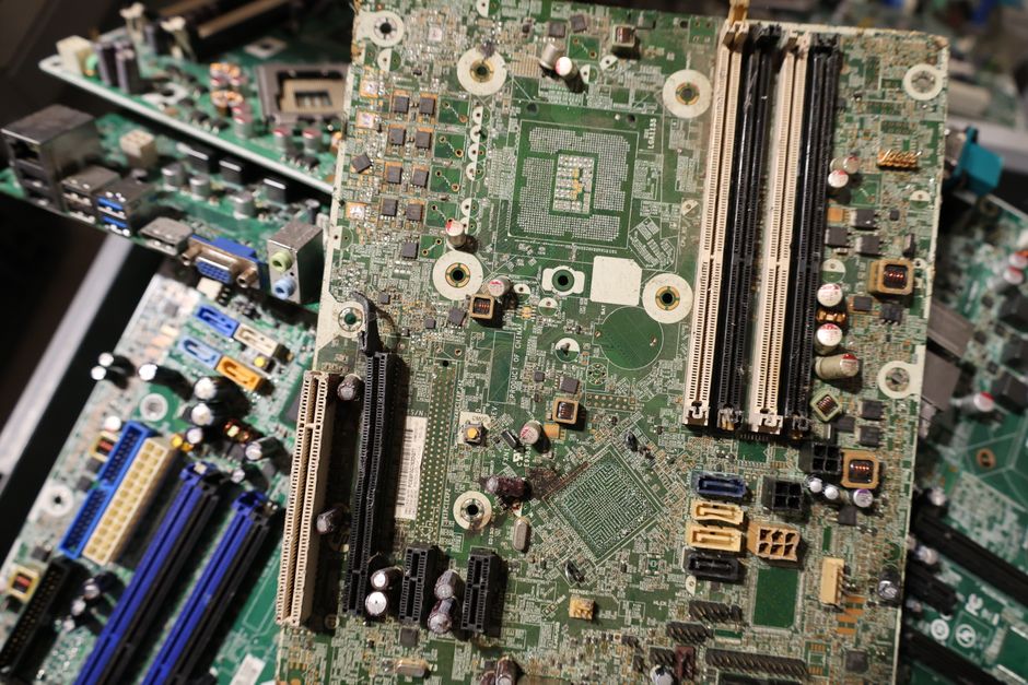 Noua legislație europeană promite să revoluționeze reparațiile electronice