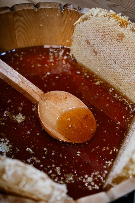 Mierea de mană: descoperă secretul acestui deliciu rar și sănătos