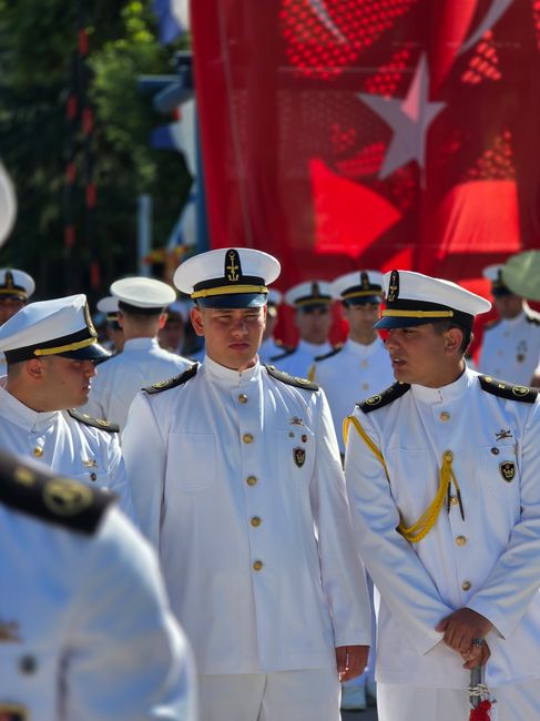 Ceremonie de avansare la Jandarmeria Tulcea: un ofițer și 15 subofițeri urcă în grad