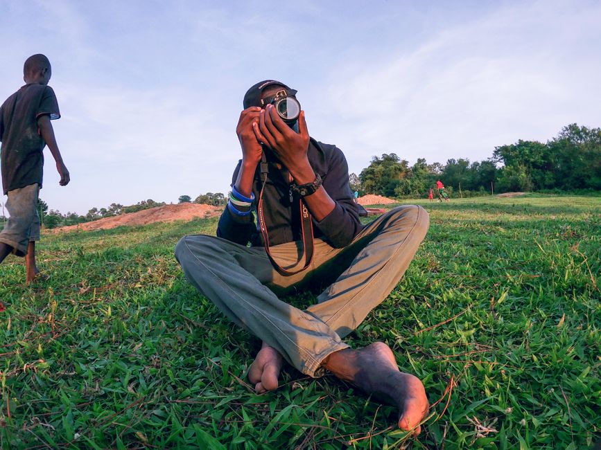 Expoziție captivantă la Cetatea Oradea: fotografii din Uganda de Tamás Tóth