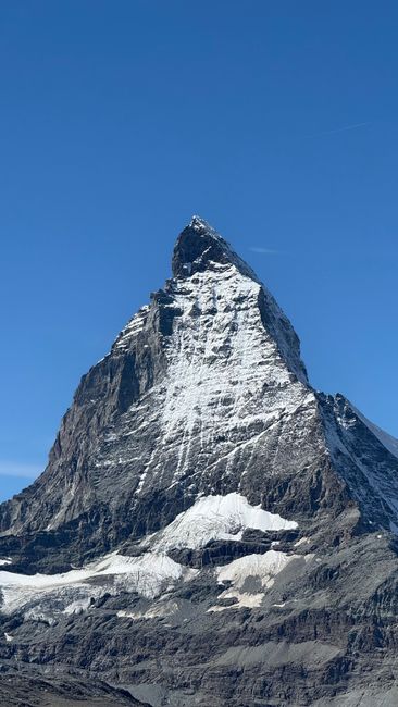 Doi salvamontiști din Brașov cuceresc vârful Matterhorn la 4.478 de metri