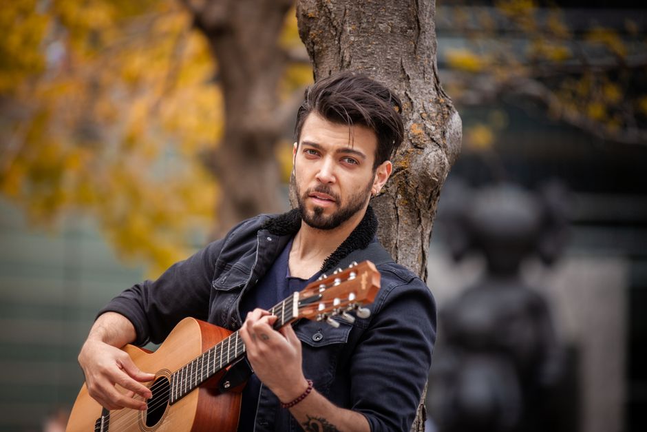Andrei Ursu explorează iubirea sinceră în noul său single "La bine, la rău"