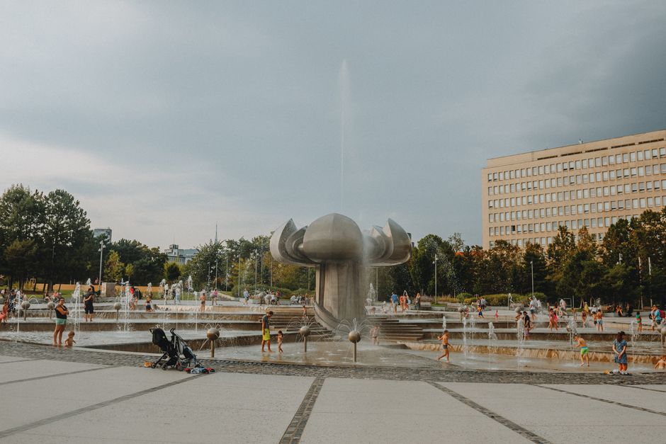 Redeschiderea parcului 1 Decembrie din Oradea: impresii mixte despre noua amenajare