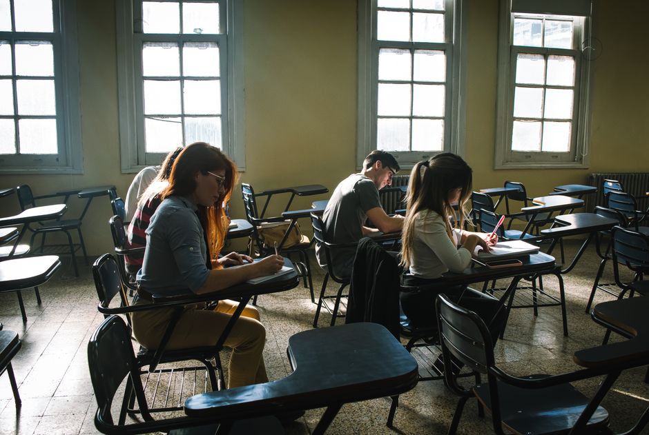 Diferențe alarmante în rezultatele examenelor naționale din Bihor: ce arată statisticile
