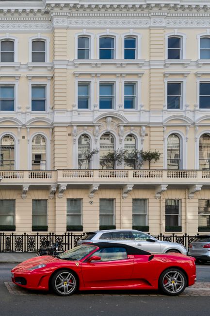 Un Ferrari de 4,3 milioane de euro confiscat în Londra: detalii surprinzătoare