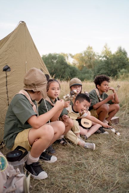 Descoperă tradițiile și poveștile satului bunicilor