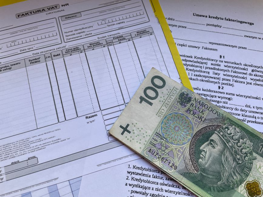 Controversa pășunii din Malaia: două contracte pentru aceeași suprafață