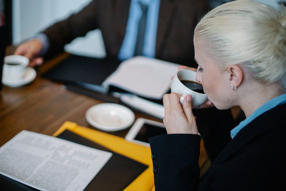 Angajat din Spania câștigă 21.000 de euro după concediere pentru consumul de cafea