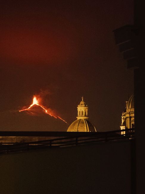 Românii care călătoresc în Sicilia, avertizați de MAE: zborurile din Catania suspendate!