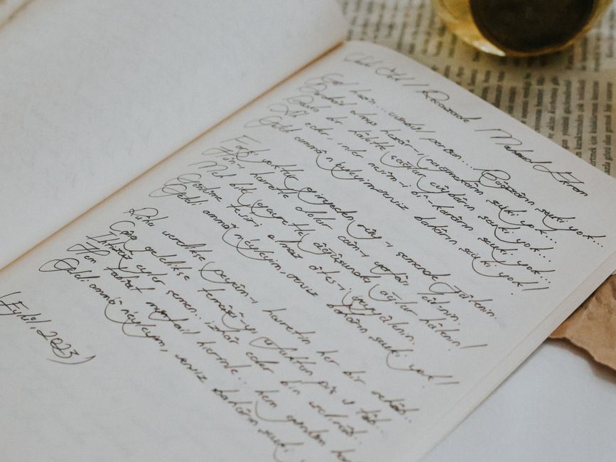 Poezia ca refugiu: povestea unei tinere scriitoare din Iași
