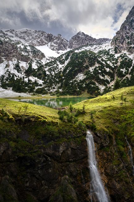 Atenție turiști: Accesul la Lacul Scropoasa și Cascada 7 Izvoare este interzis