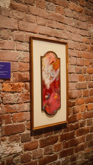 Descoperă universul tăcut al expoziției „Silent Structures” la Baia Mare