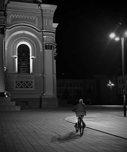 Un hoț de 70 de ani fură bicicleta unui preot: povestea neașteptată din Sălacea