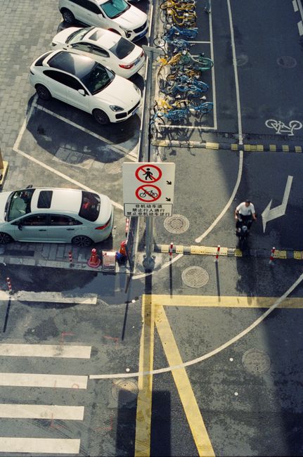 Conflicte în Baia Mare: pistele de biciclete versus parcările și trotuarele