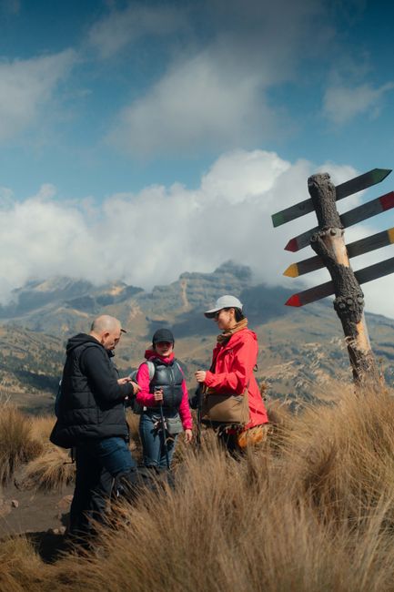 Apelul Salvamont Brașov: Protejați natura, nu transformați marcajele montane în artă