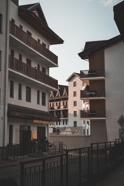 Oportunitate unică: hotel de patru stele din Poiana Brașov, la vânzare